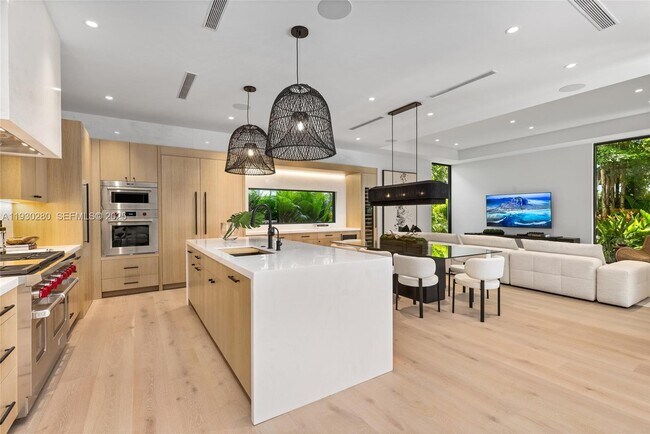 Building Photo - 4024 Bonita Ave