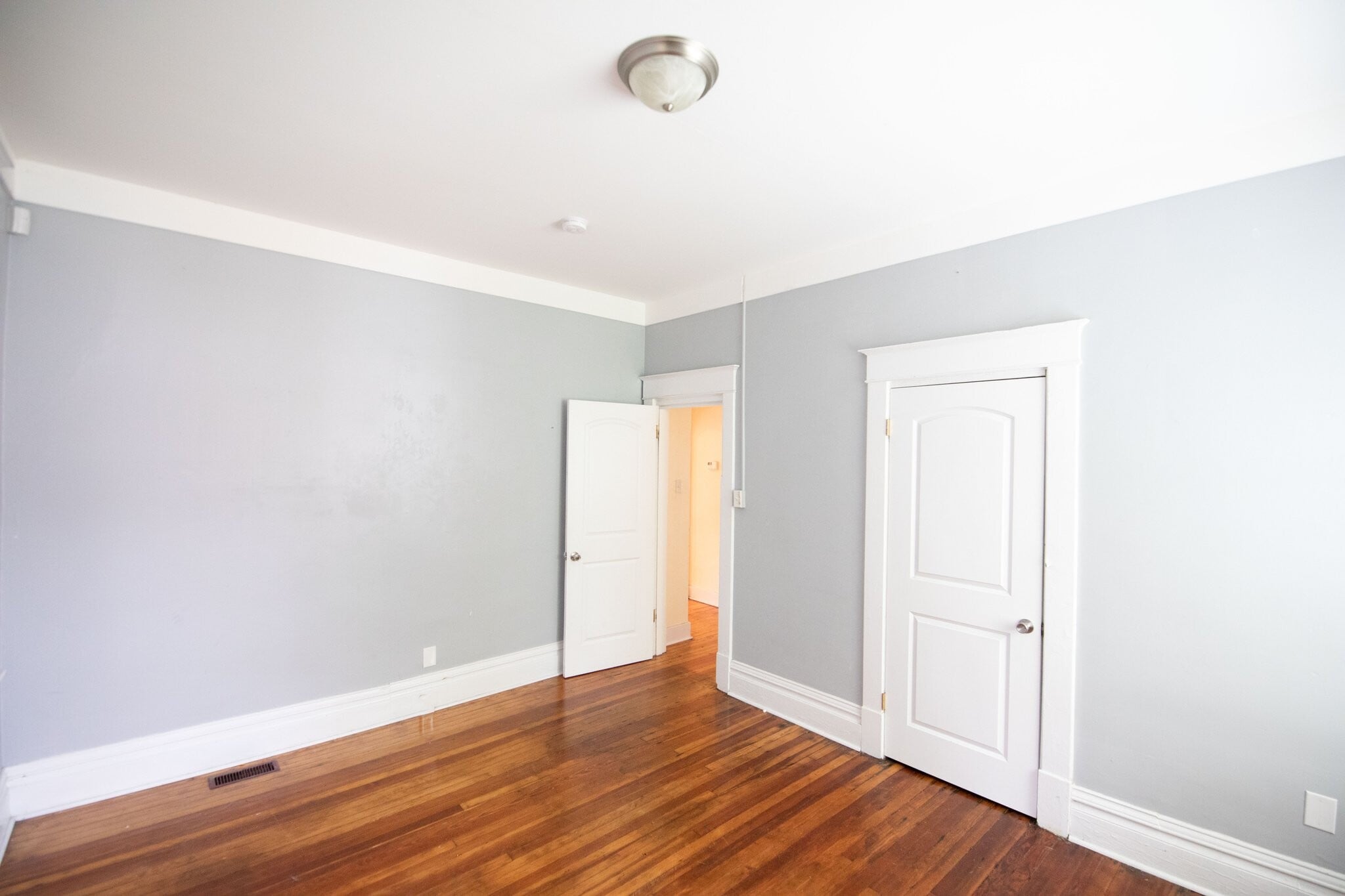 Building Photo - 805 S Sprigg St