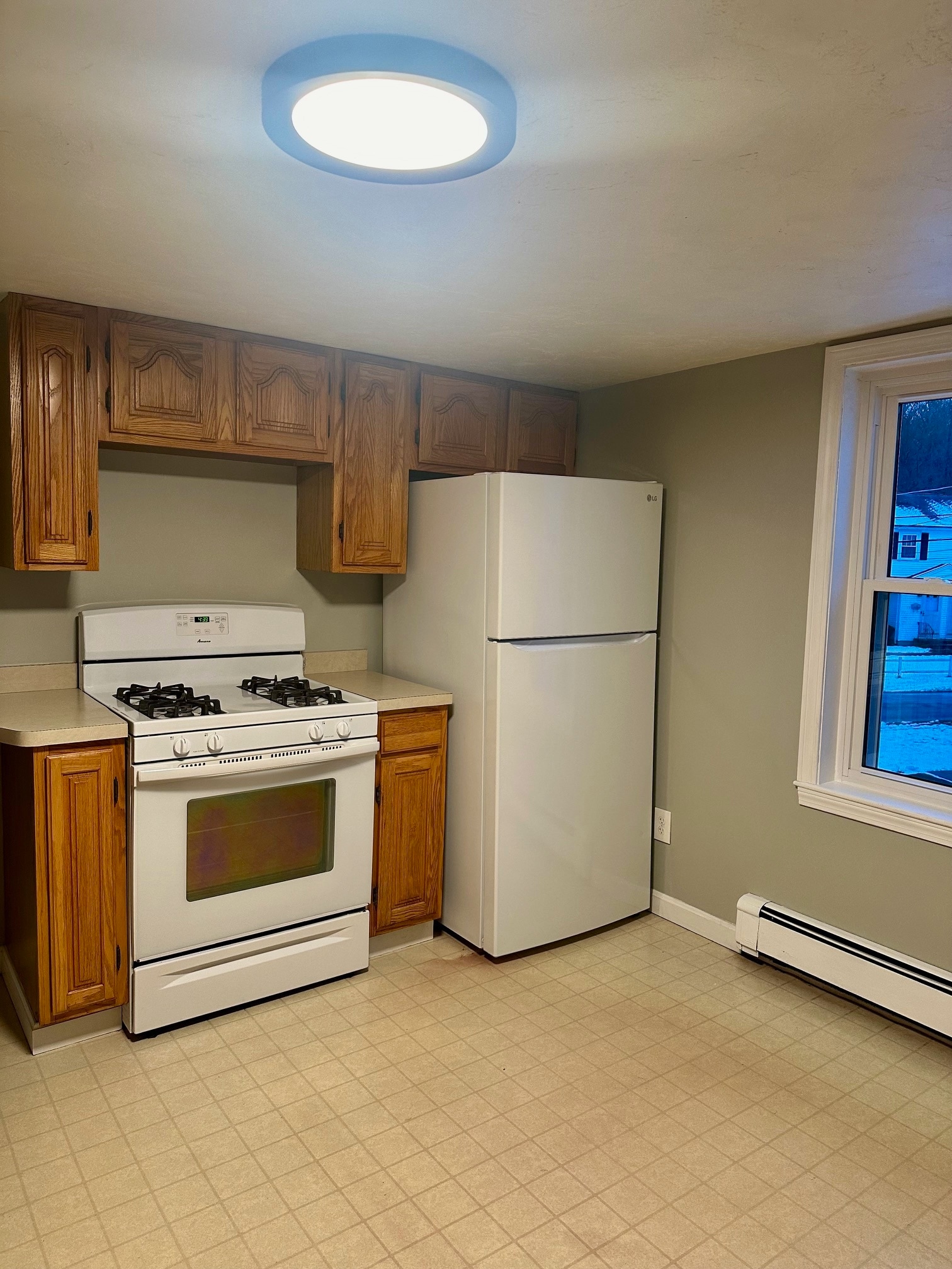 Kitchen - 34 Morse St