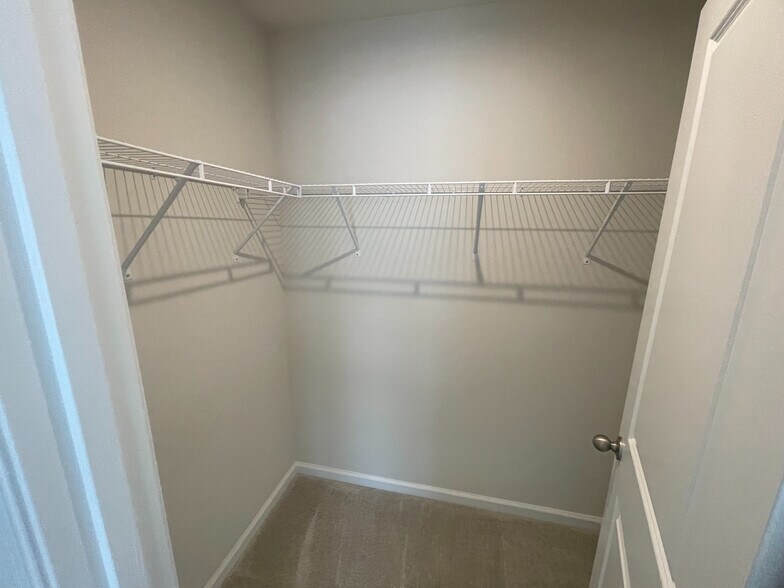 Building Photo - Room in House on Rustling Pines Ct
