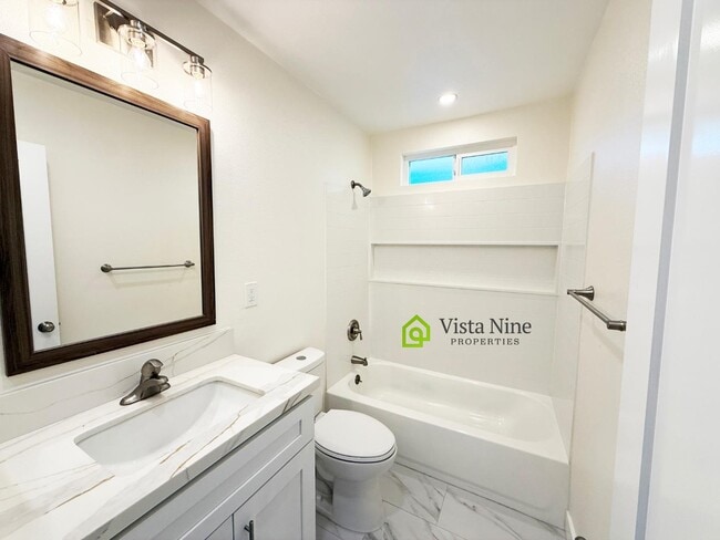 Building Photo - 665-669 Townsite Drive - 667 Townsite Dr