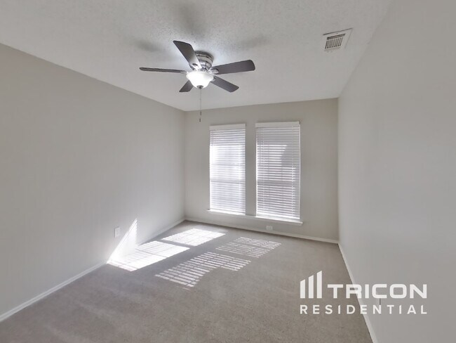 Building Photo - 1517 Allen Dr