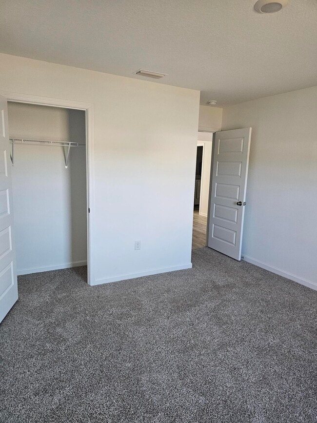 Building Photo - 410 Sweet Blossom Bend