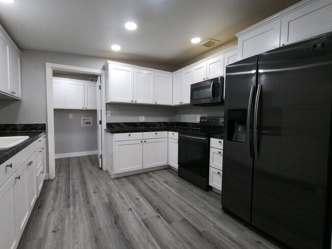 Building Photo - SINGLE-STORY HOME | NEWLY RENOVATED | SAHARA & EASTERN | CENTRAL LAS VEGAS
