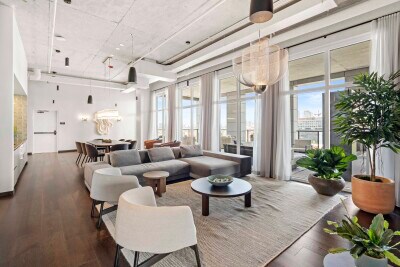 Building Photo - 152 N Ashland Ave