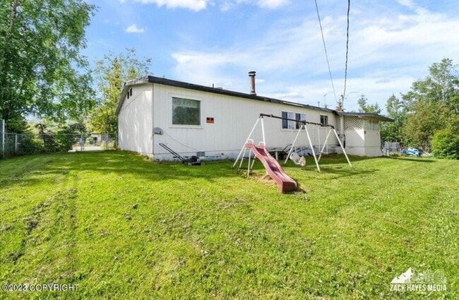 Building Photo - Rare Find! Spacious East Anchorage Home wi...