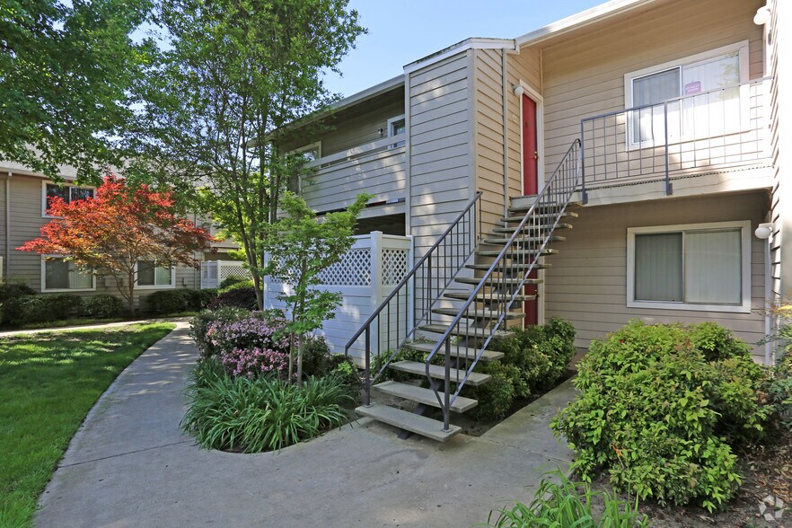 Westdale Commons Apartments 4121 Dale Rd Modesto CA 95356 Apartment