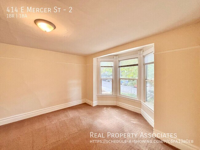 Building Photo - 414 E Mercer St