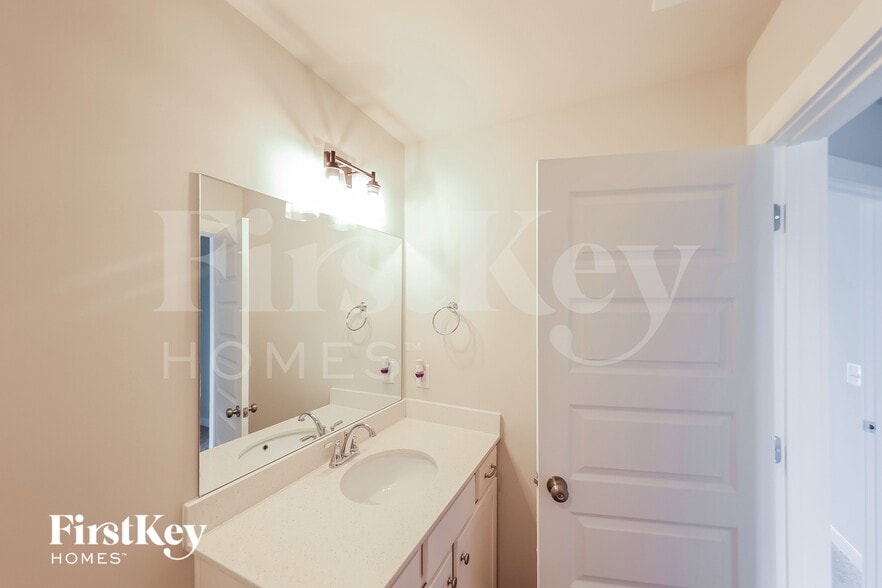 Building Photo - 40 Co Rd 1702