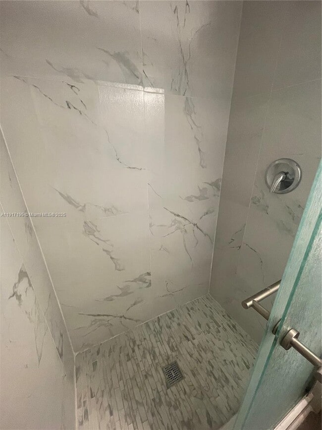 Building Photo - 780 NE 69th St