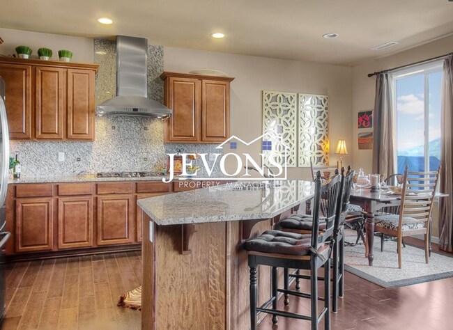 Building Photo - Coming Soon! Gorgeous 4BD Home in the Heart of Issaquah Highlands