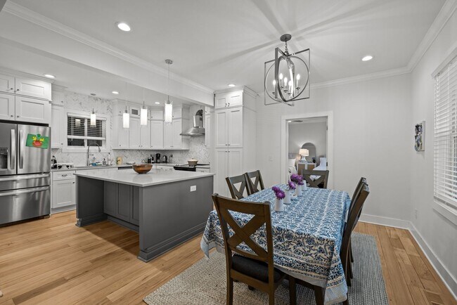 Building Photo - Stunning Fully Renovated 5-Bedroom Home in Desirable Trinity Park, Durham