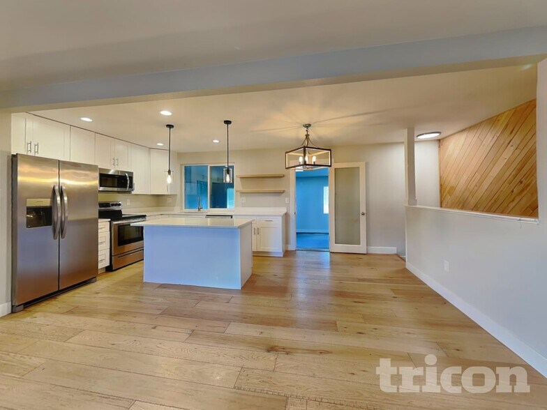 Building Photo - 16384 E Brunswick Pl