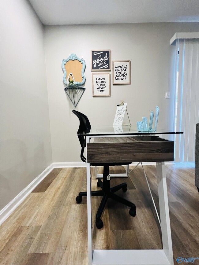 Building Photo - 6612 Willow Pointe Dr NW