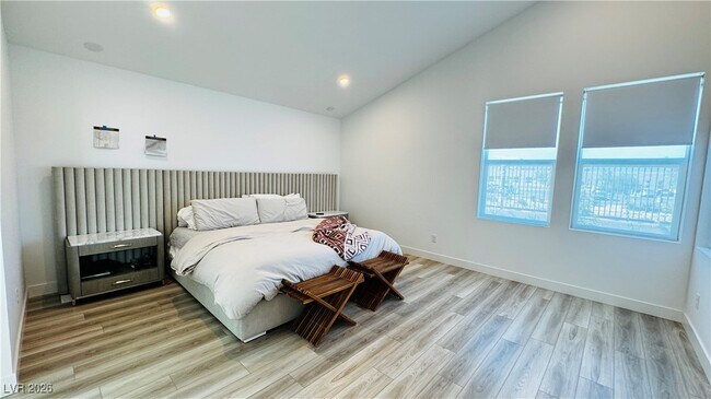 Building Photo - 9836 Starlight Ridge Ave