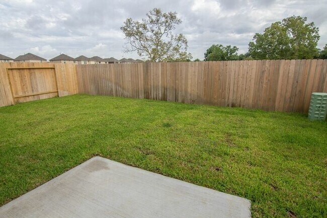 Building Photo - 18530 Boomi Ravine Trl