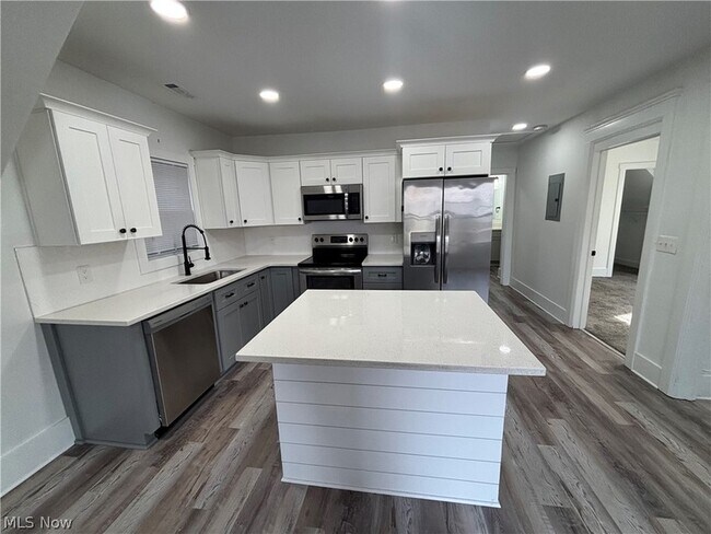 Building Photo - 4115 Whitman Ave