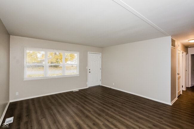 Building Photo - 5101 Patricia St