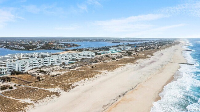 Building Photo - 265 Dune Rd