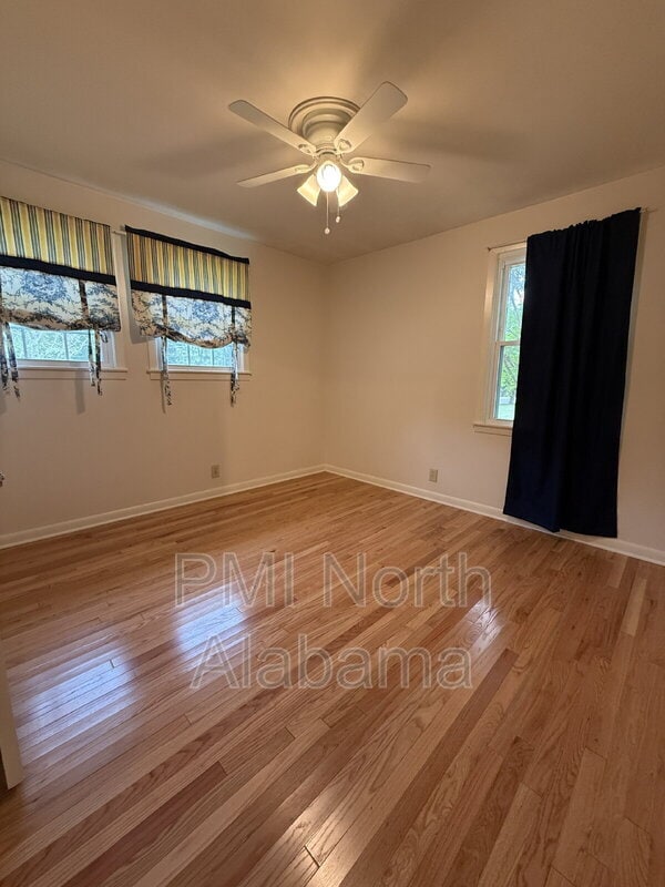 Building Photo - 413 Harolds Dr NW