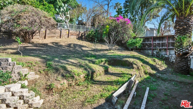 Building Photo - 6180 Oak Crest Way