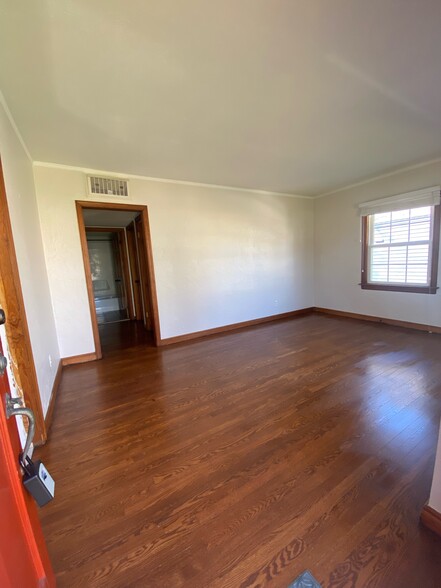 Building Photo - 8956 W Delaware Pky