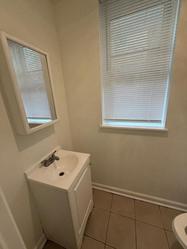 Building Photo - Reasonably priced three bedroom in West Ph...