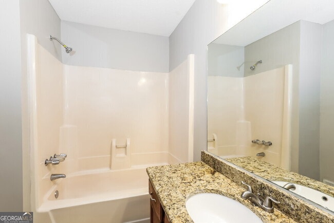 Building Photo - 4105 Casa Verde Dr