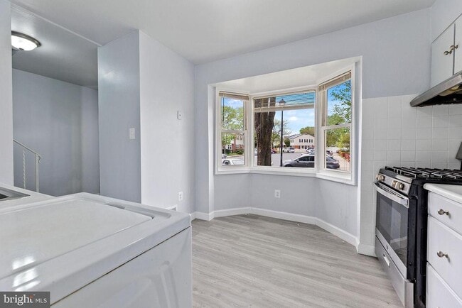 Building Photo - 8145 Community Dr