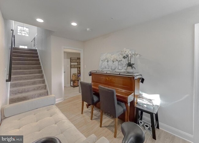 Building Photo - 23856 Myrtle Glen Way