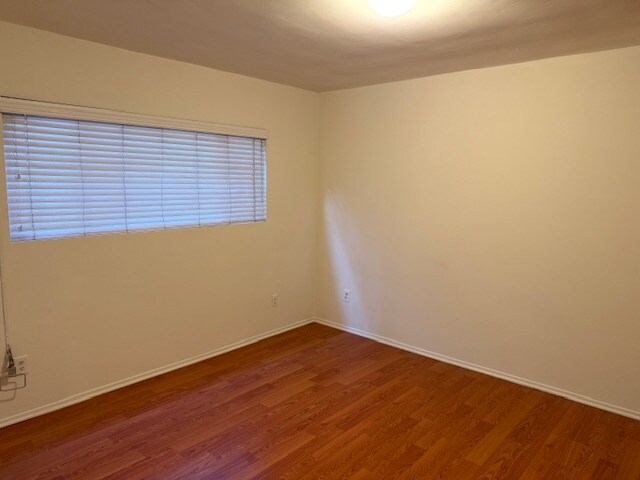 Bedroom - 1440 Barry Ave