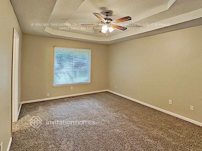 Building Photo - 520 Bone Cir