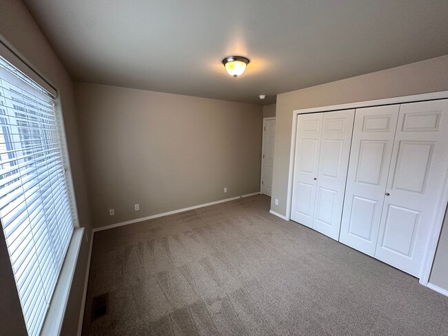 Building Photo - Gorgeous 3 Bedroom 2 Bath Home in Hayden!