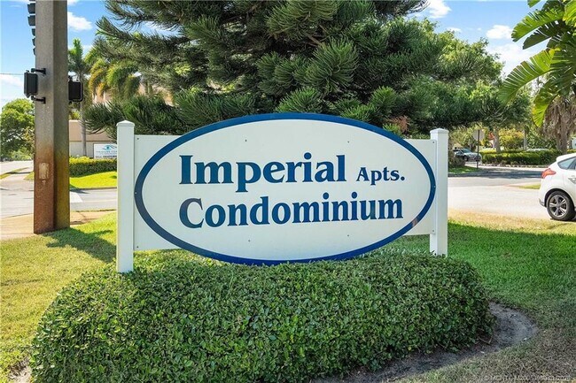 Building Photo - 333 SE Martin Ave