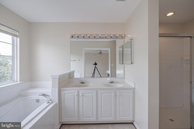 Building Photo - 6144 Cilantro Dr