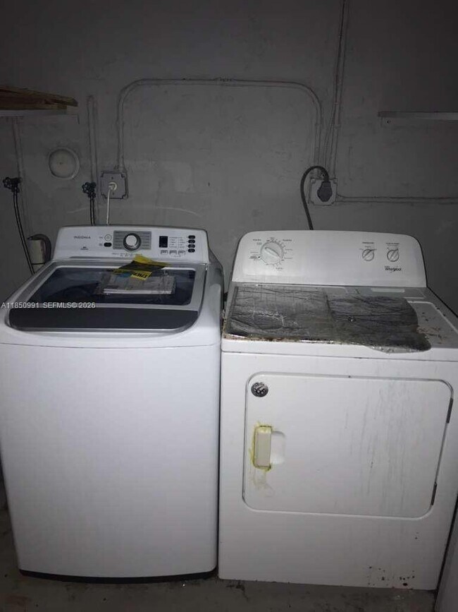 Building Photo - 478 NE 210th Cir Terrace