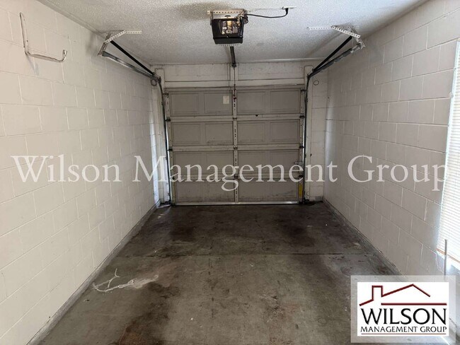 Building Photo - 4863 Walden Cir