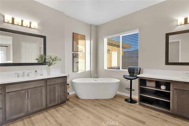 Building Photo - 17066 Takipi Rd