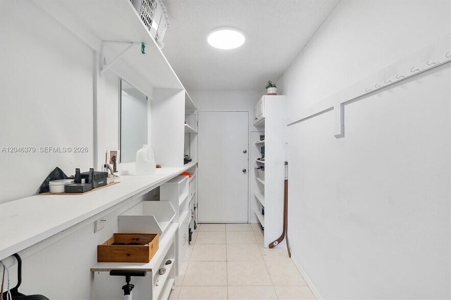 Building Photo - 18031 Biscayne Blvd