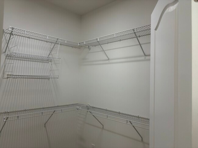 Building Photo - 10519 Royal Winchester Dr