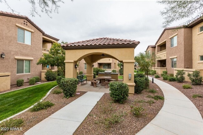 Building Photo - 250 W Queen Creek Rd