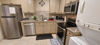 Building Photo - 3340 Blodgett St