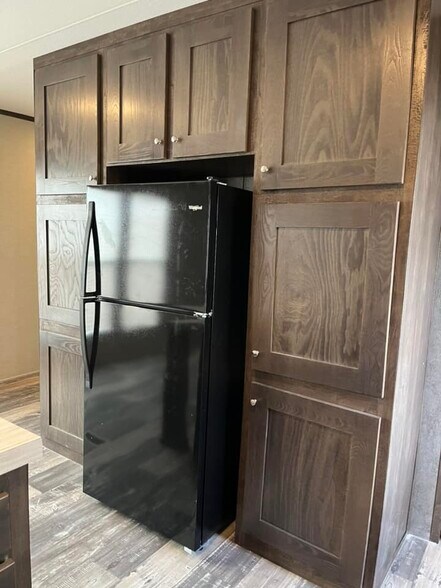 Building Photo - 133 Lillian St