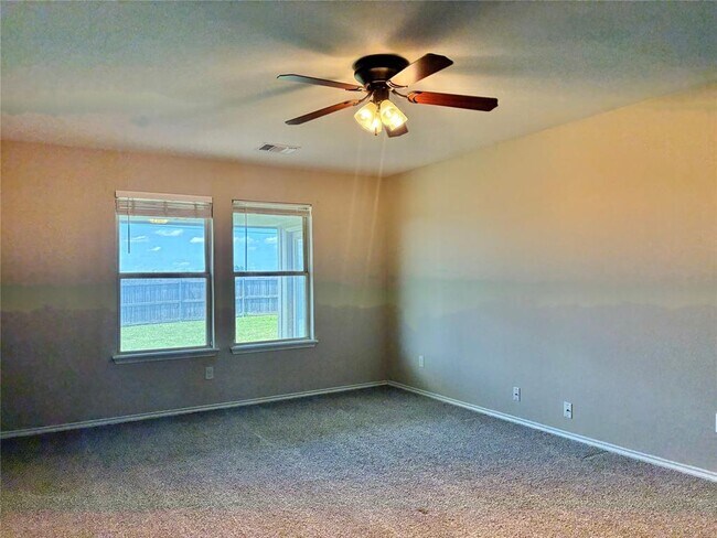Building Photo - 709 SW 149th Pl