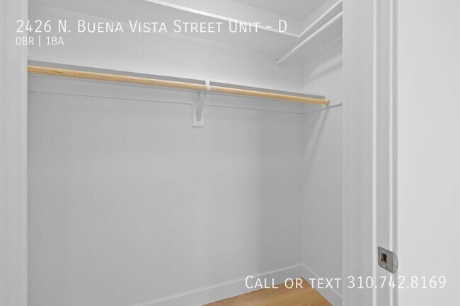 Building Photo - 2426 N Buena Vista St