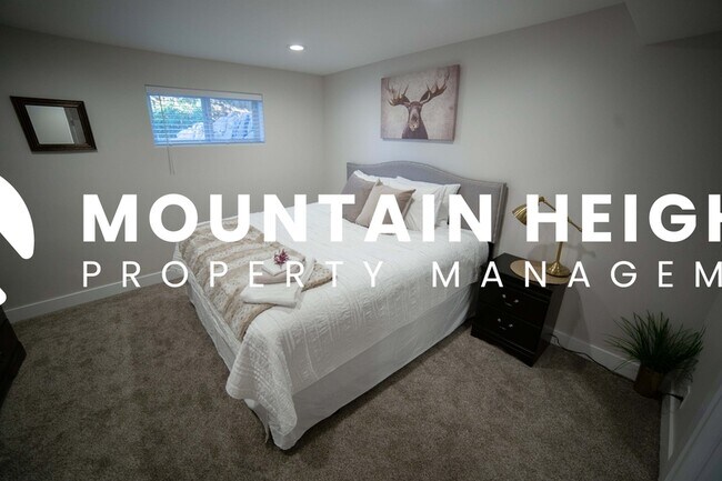 Building Photo - 8589 Kings Hill Dr