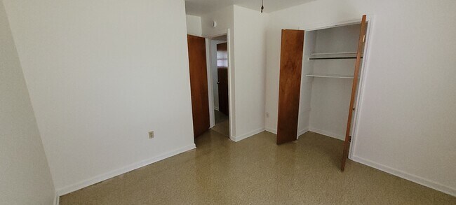 Building Photo - 11567 E Blackoak Dr