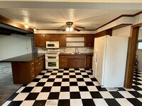 Building Photo - 2742 Walnut St