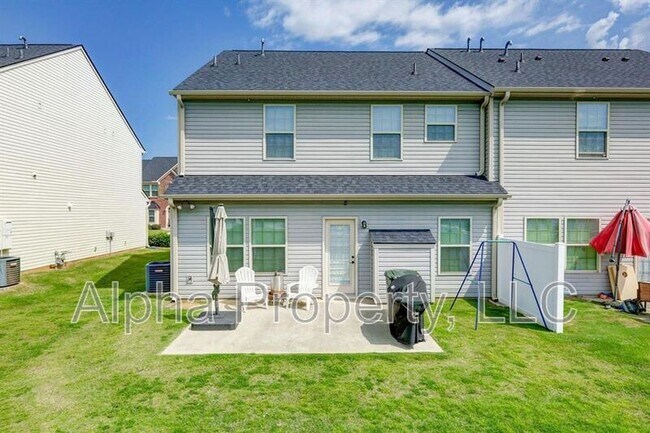 Building Photo - 28 Irvington Dr
