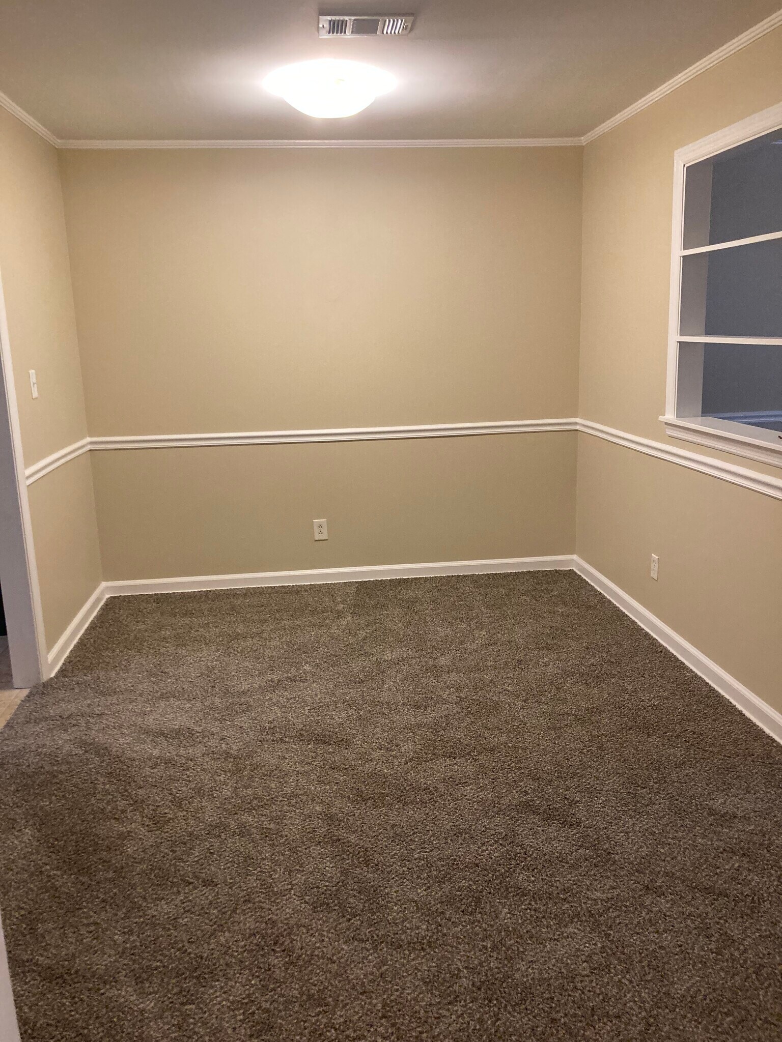 Building Photo - 1034 N PIERCE AVE